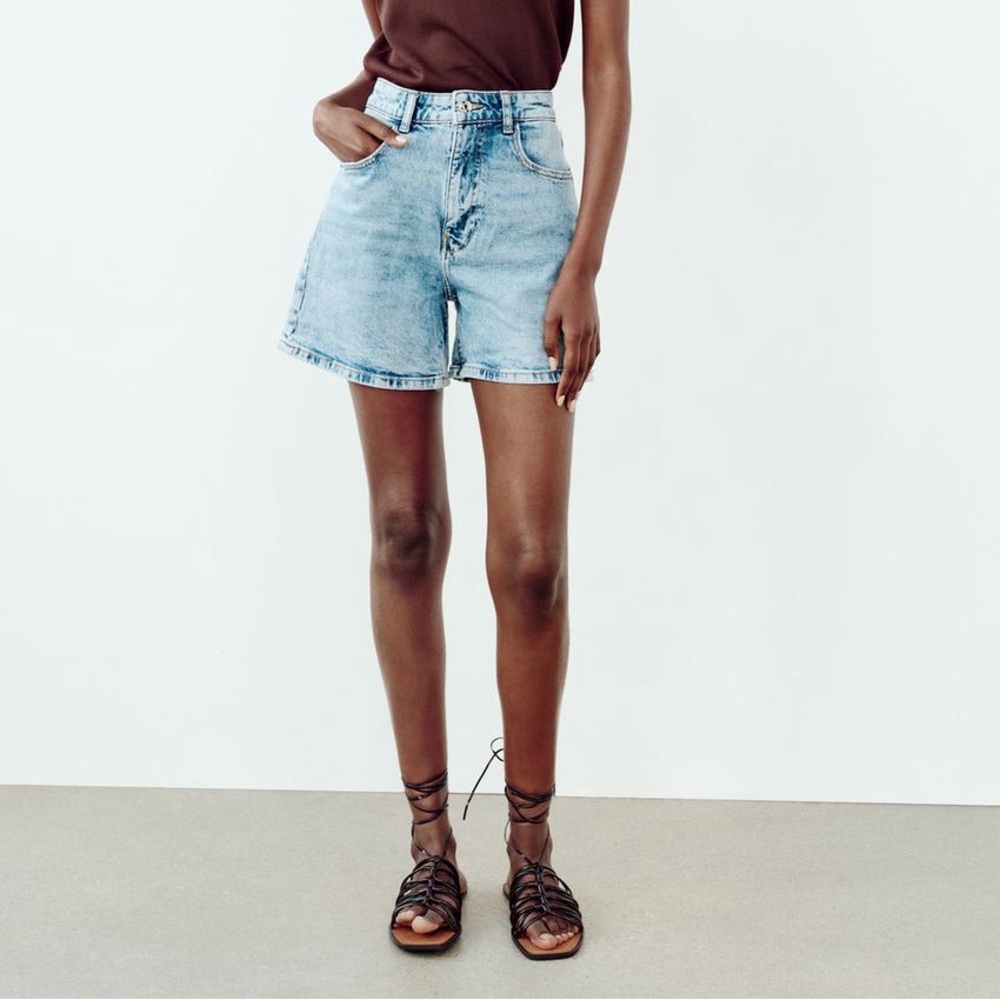 Zara mom shorts light wash